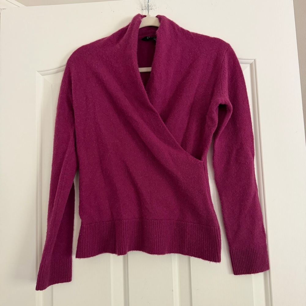 100% Cashmere Wrap Sweater Soft Lightweight Knit magenta/rich plum V Neck Size S